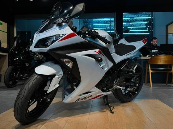 KAWASAKI NINJA 300 KAWASAKI NINJA 300